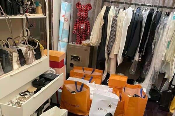 绥化市青冈回收一线品牌衣服